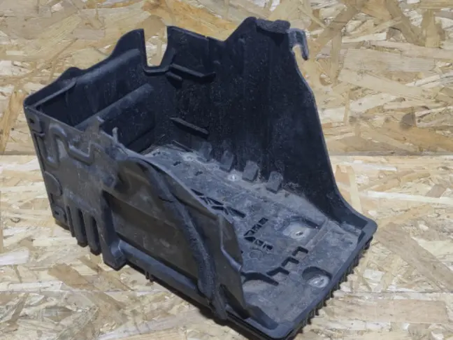 Короб аккумулятора Land Rover Freelander 2