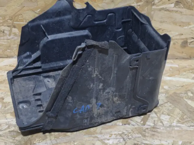 Короб аккумулятора Land Rover Freelander 2