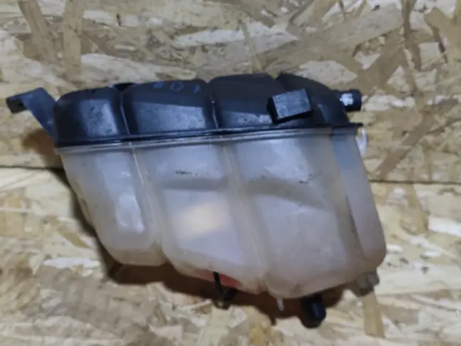 Бачок расширительный Land Rover Freelander 2 2.2