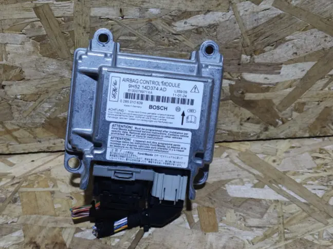 Блок безопасности Land Rover Freelander 2 2.2