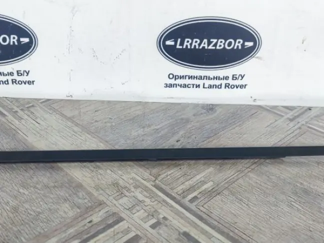 Молдинг стекла правый Land Rover Freelander 2 2.2