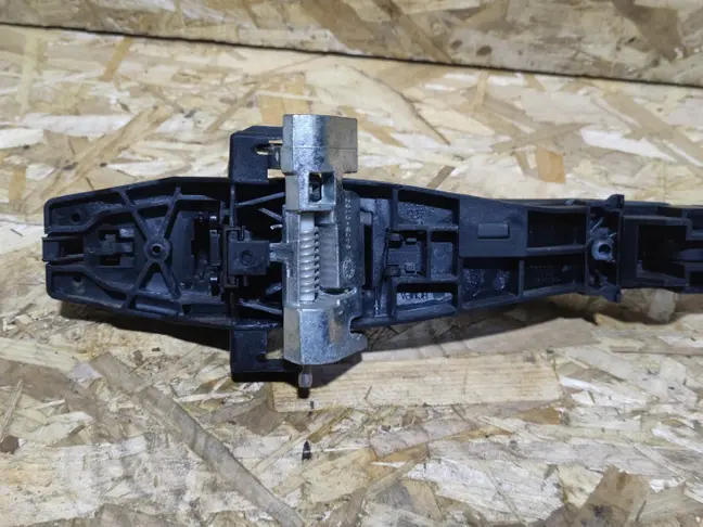 Ручка задняя левая Land Rover Freelander 2