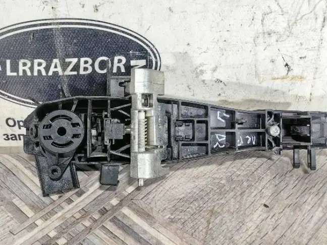 Ручка передняя левая Land Rover Freelander 2 L359