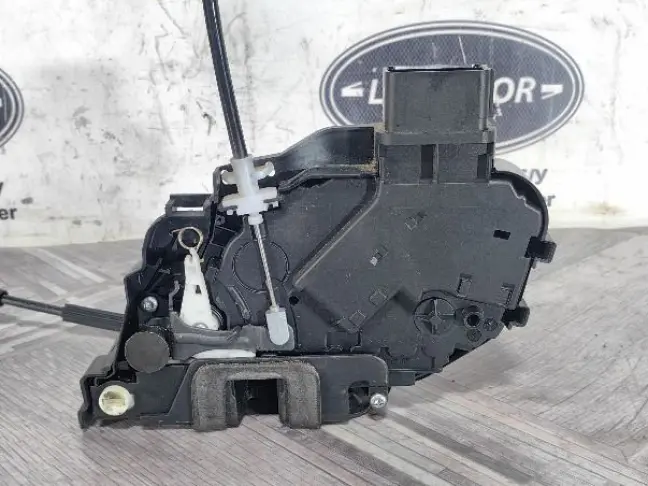 Замок левый задний Land Rover Freelander 2 07-14