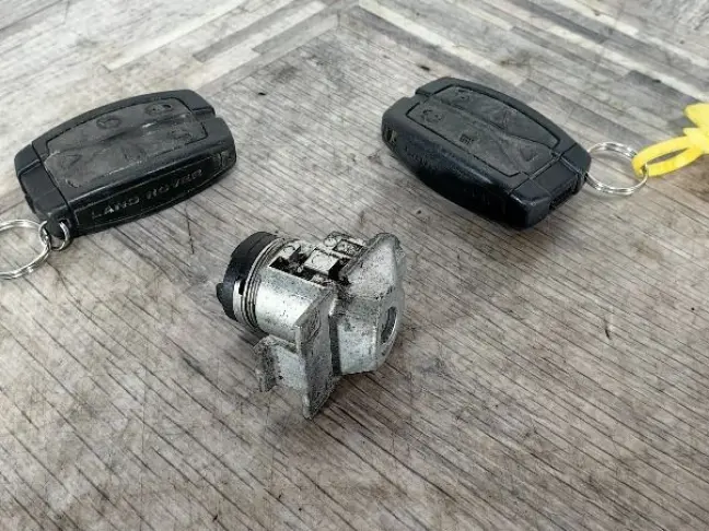 Ключ зажигания 2 шт Land Rover Freelander 2 2.2