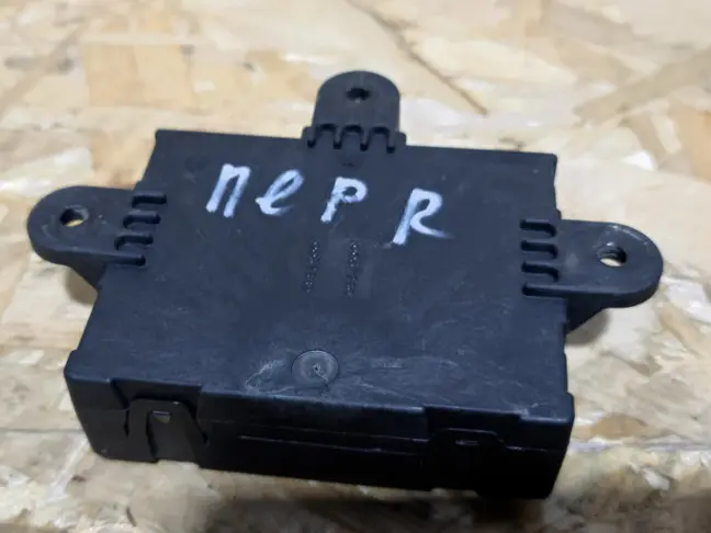 Блок передней двери Land Rover Freelander 2