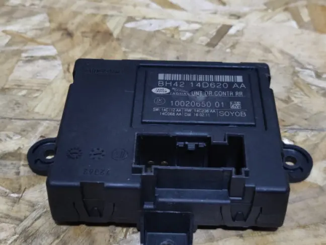 Блок задней двери Land Rover Freelander 2