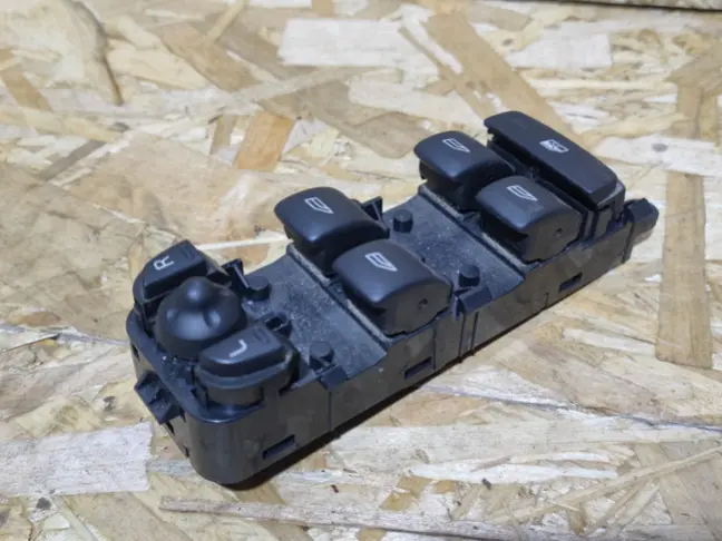 Блок стеклоподьемников Land Rover Freelander 2