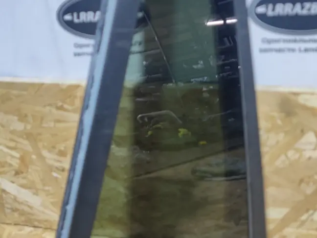 Форточка левая двери Land Rover Freelander 2