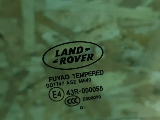 Стекло двери левое Land Rover Freelander 2