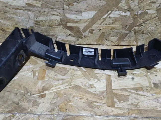 Кронштейн бампера левый Land Rover Freelander 2