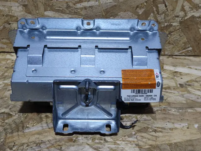 Подушка пассажира Land Rover Freelander 2 2.2