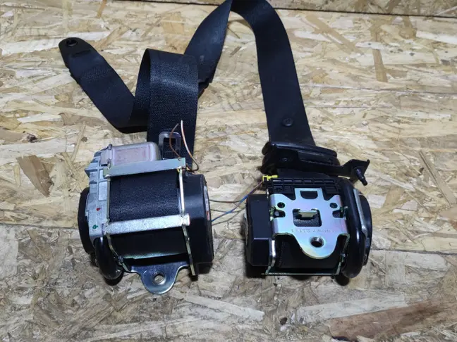 Ремень безопасности пара Land Rover Freelander 2