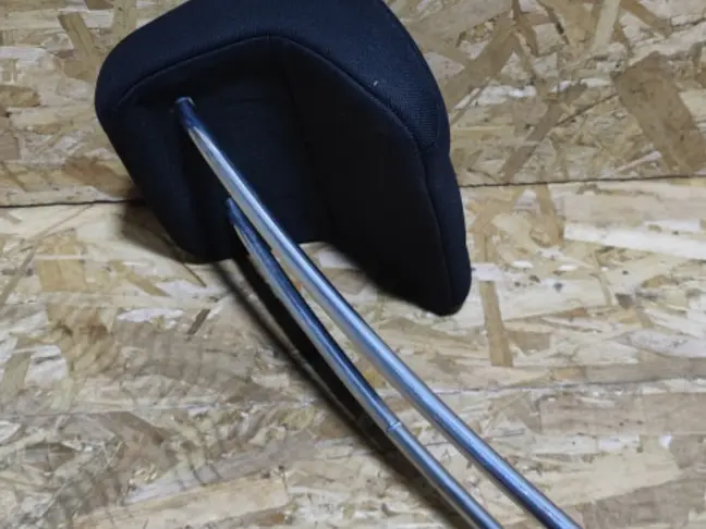 Подголовник задний левый Land Rover Freelander 2