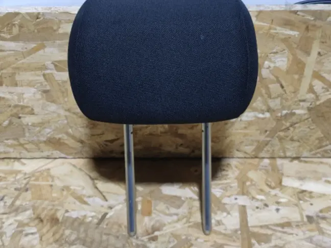 Подголовник задний центр Land Rover Freelander 2