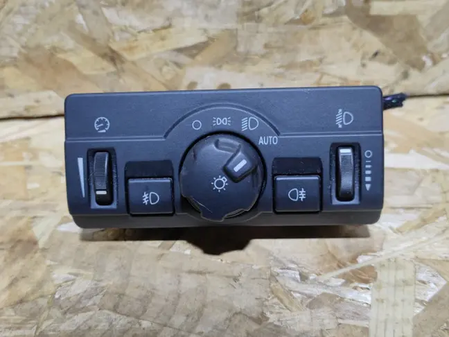 Блок включения фар Land Rover Freelander 2