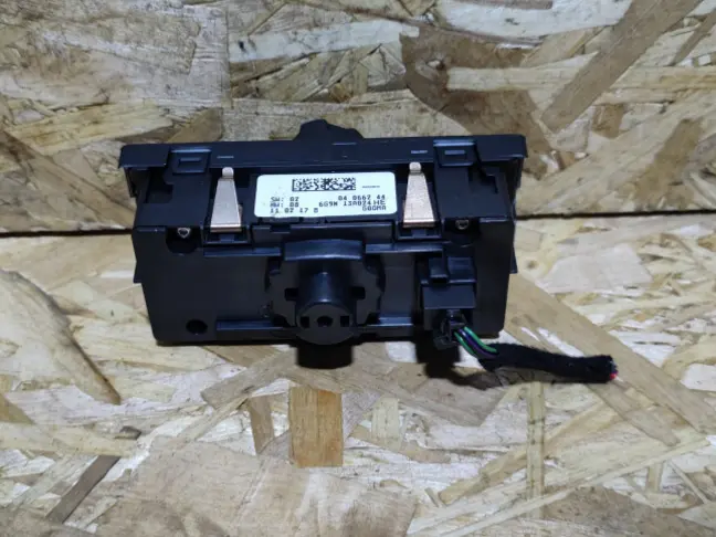 Блок включения фар Land Rover Freelander 2