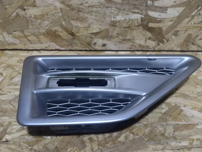 Решетка жабра правая Land Rover Freelander 2 2.2