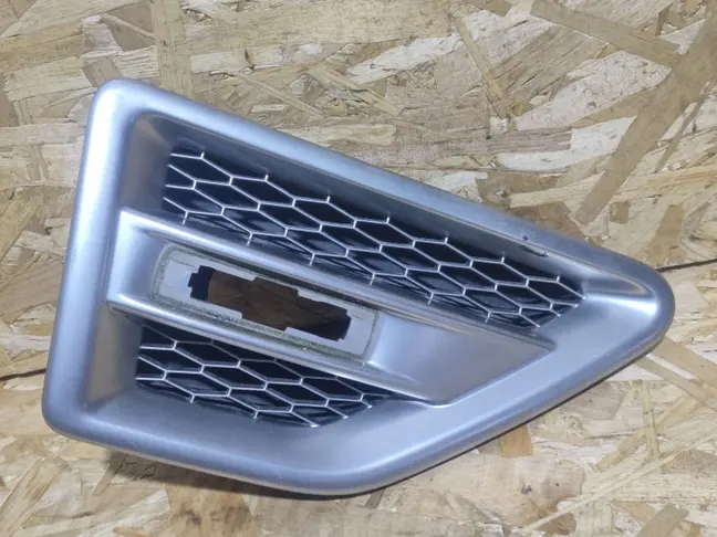 Решетка жабра правая Land Rover Freelander 2 2.2