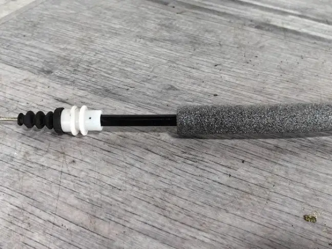 Трос замка переднего Range Rover L322 02-12