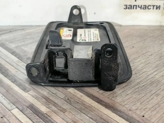 Лючок бензобака Range Rover 3 L322 02-12