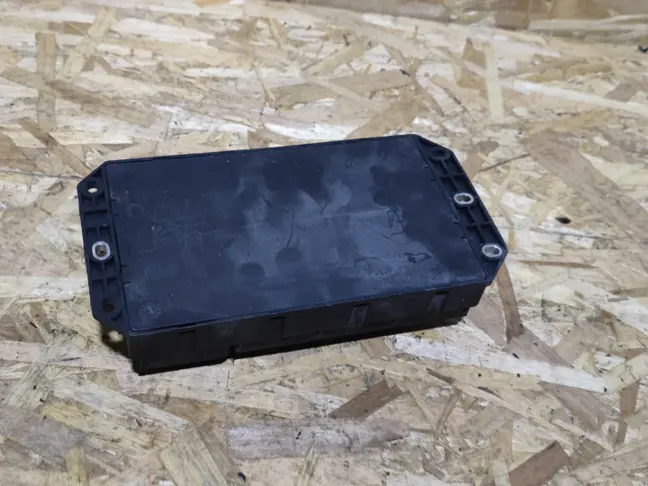 Блок предохранителей в багажнике Range Rover L322