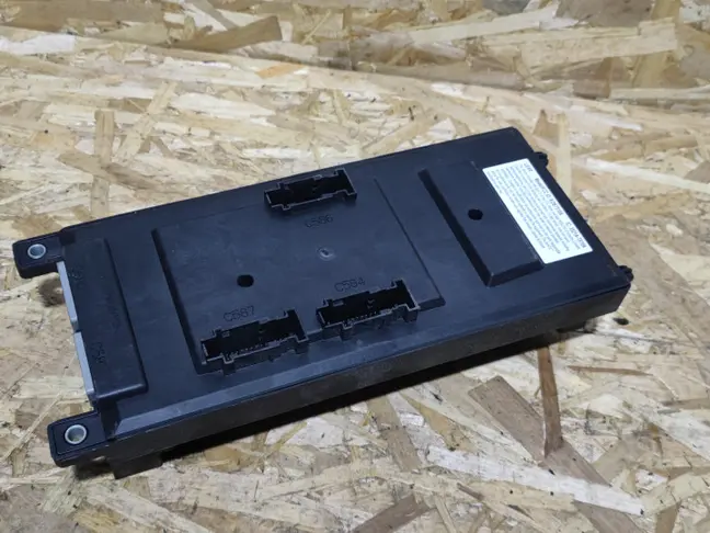 Блок предохранителей салонный Range Rover L322 09+