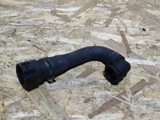 Патрубок охлаждения Range Rover L322 09-12 5.0