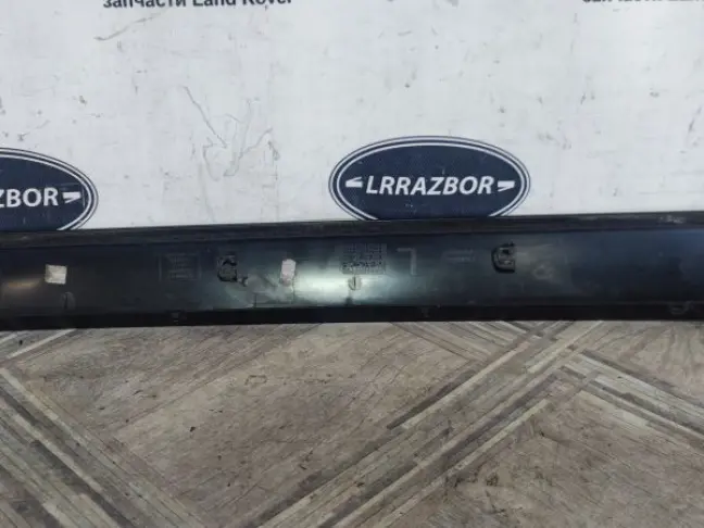 Молдинг стойки левый Range Rover L322 02-12