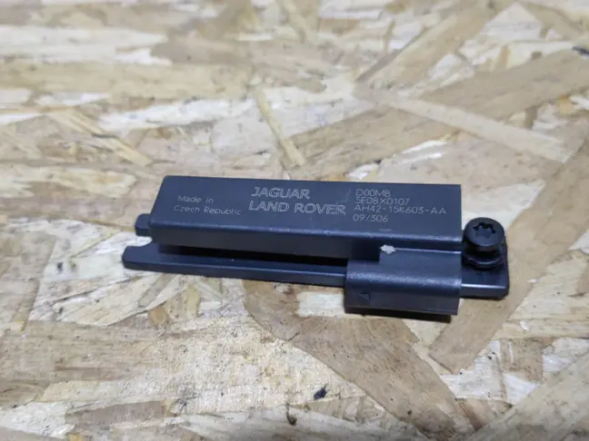 Антенна доступа Range Rover 3 L322 09-12