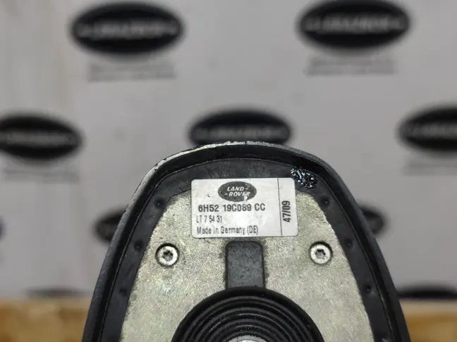 Антенна плавник на крышу Range Rover 3 L322 рест