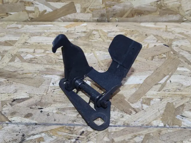 Защелка предохранительная капота Range Rover L322