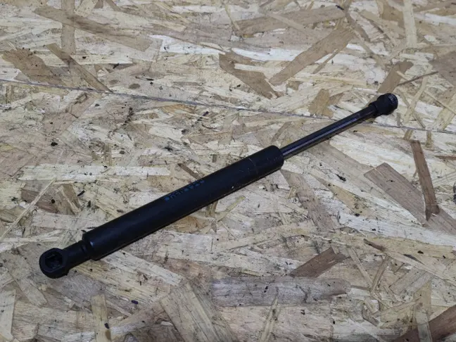 Амортизатор капота Range Rover L322 02-12