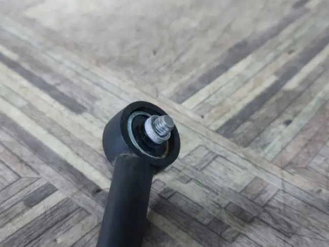 Трос откидного борта Range Rover L322 02-12