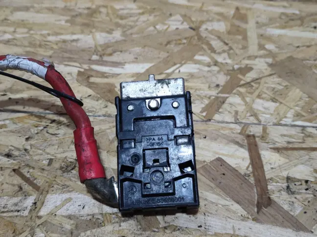 Провод силовой плюсовой Range Rover 3 L322 5.0