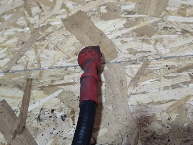 Провод силовой плюсовой Range Rover 3 L322 5.0