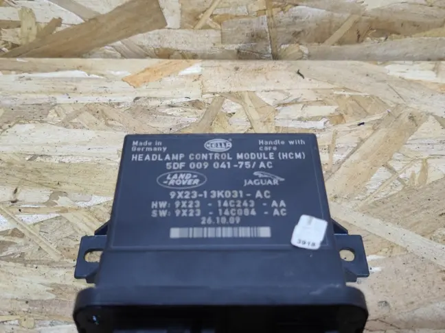 Блок управления адаптивными фарами L322 09-12