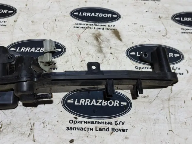 Тройник системы охлаждения Range Rover 5.0 510SC