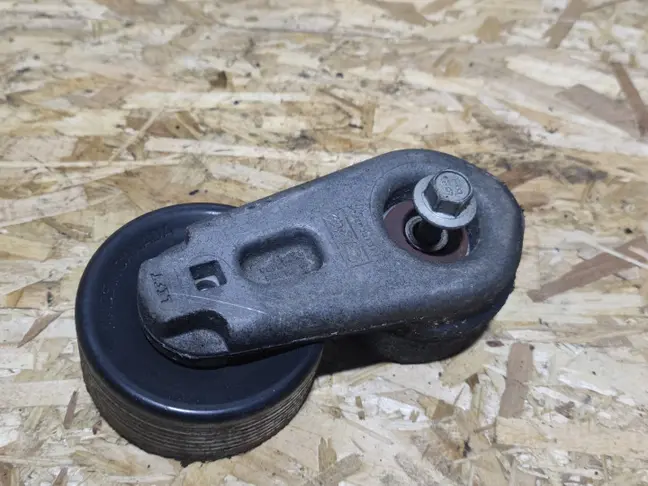 Ролик натяжитель Range Rover L322 5.0