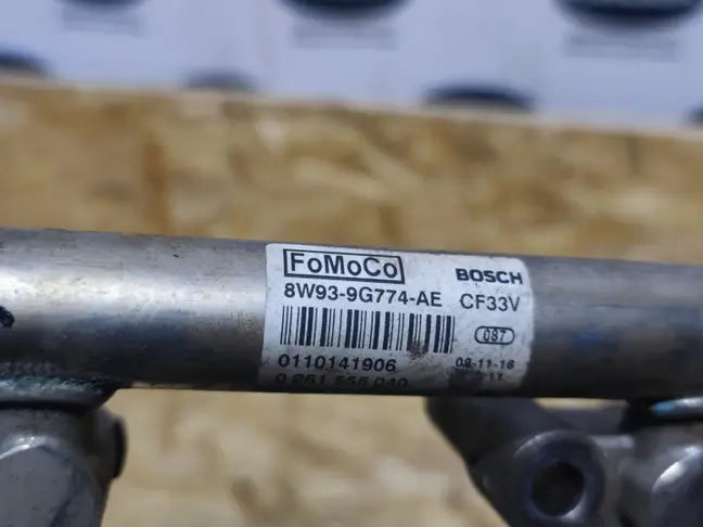 Рейка топливная правая рампа Range Rover 5.0