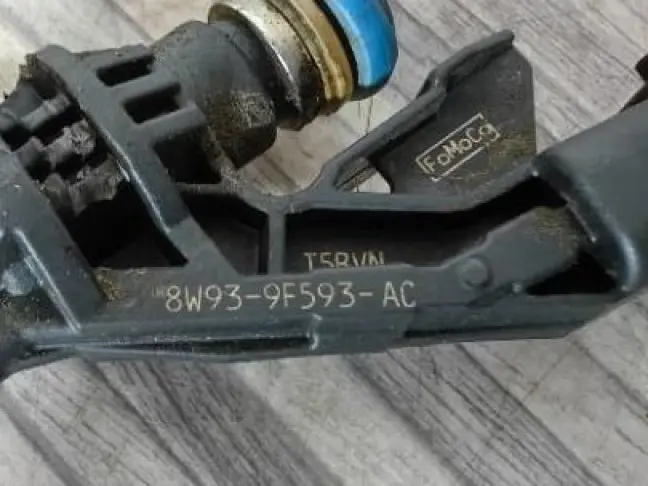 Форсунка топливная Range Rover 5.0 510 3.0 340