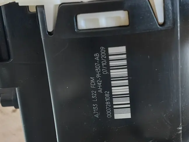 Насос топливный в бак Range Rover L322 5.0 510