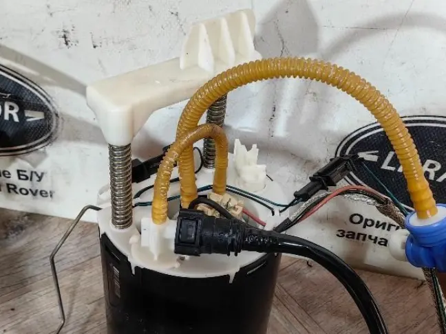 Насос топливный в бак Range Rover L322 5.0 510