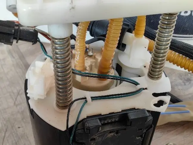 Насос топливный в бак Range Rover L322 5.0 510