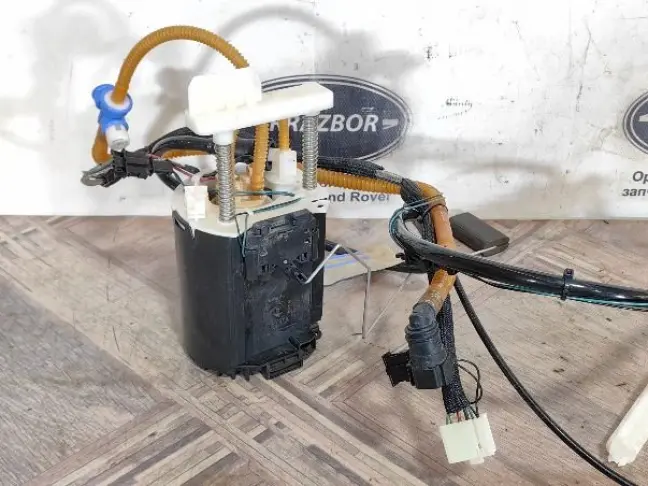 Насос топливный в бак Range Rover L322 5.0 510