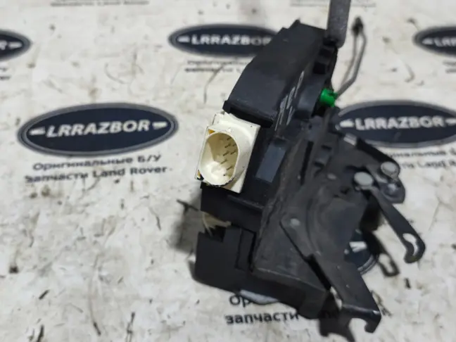Замок двери передней левой Range Rover L322
