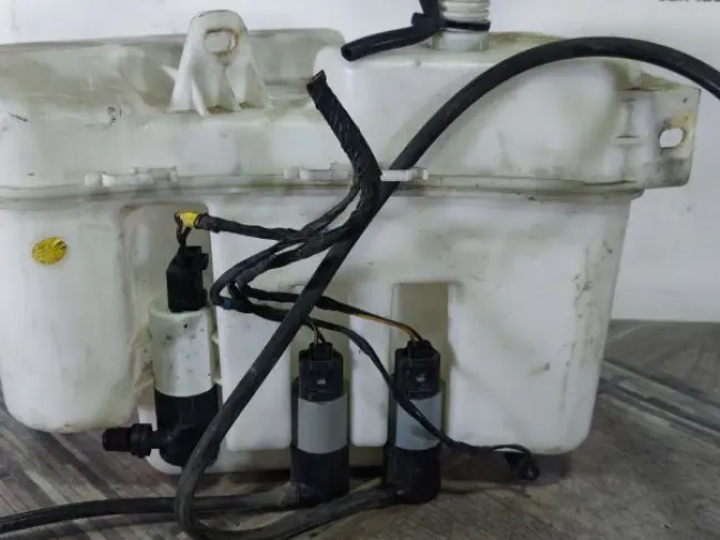 Бачок омывателя в сборе Range Rover L322 2006-2012