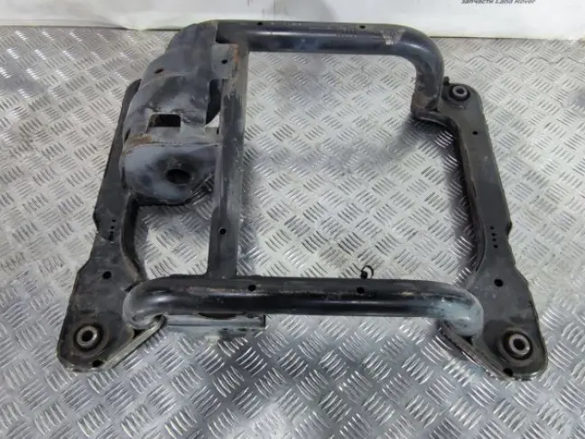 Подрамник раздаточной коробки Range Rover L322