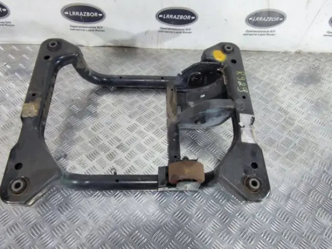 Подрамник раздаточной коробки Range Rover L322