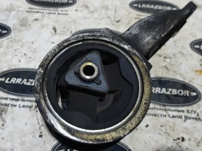 Опора раздаточной коробки Range Rover L322 05-12